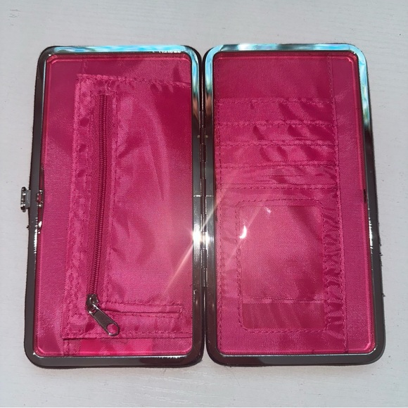 2009 Hello Kitty Shoulder Tote & Wallet Set - Picture 8 of 11